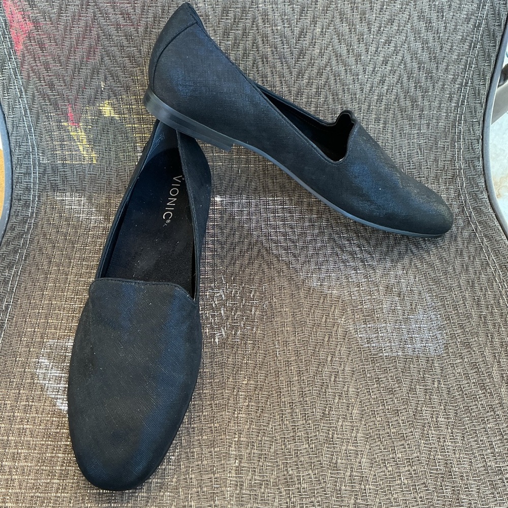 Vionic Willa II Classic Black Slip-On Flat Loafers Shoes